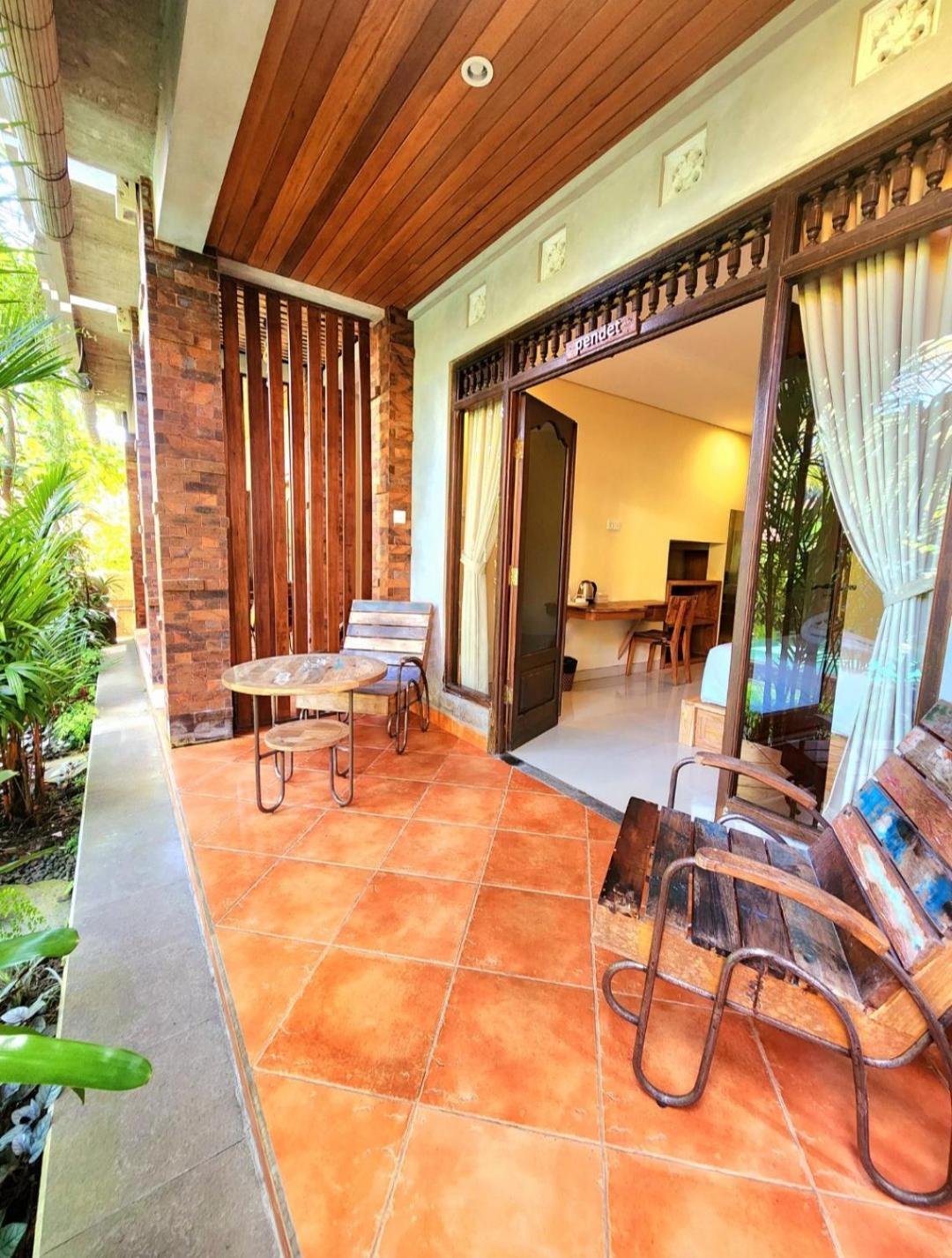 Buda Amitaba Ubud  Luaran gambar