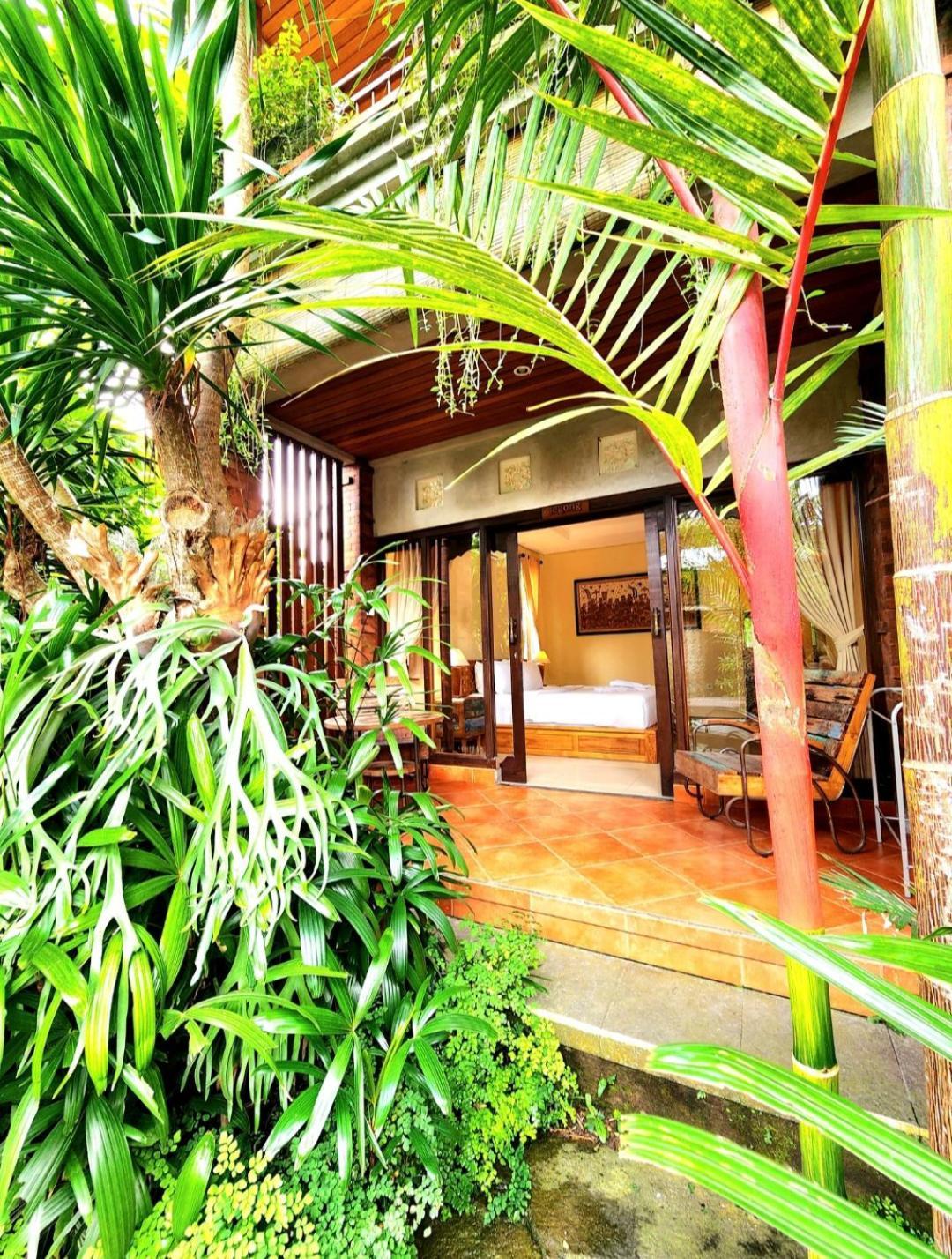 Buda Amitaba Ubud  Luaran gambar